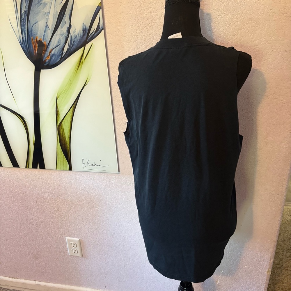 Shirt size medium - Picture 3 of 4